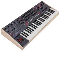 Sequential Trigon-6 49-Tuş Polifonik Analog Synthesizer